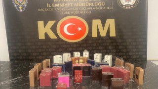 Kütahyada bir araçta 36 adet kaçak parfüm ele geçirildi