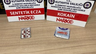 Kütahyada şüphe üzerine durdurulan araçta uyuşturucu bulundu