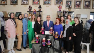 Kütahyada üreten kadınların yıl sonu sergisi