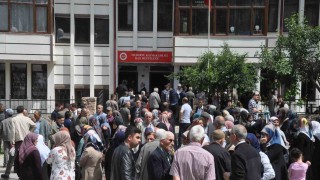 Kutsal topraklara yolculuk başladı: Dualarla uğurlandılar