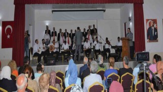 Lapseki Belediyesi Türk Sanat Müziği Korosu ‘Yaza Merhaba konseri verdi