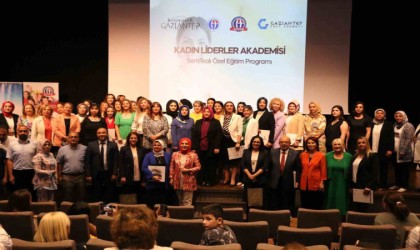 Lider kadınlar sertifikalarını aldı