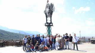 Malezyalı turizmciler Pamukkale Seyir Tepesine hayran kaldı