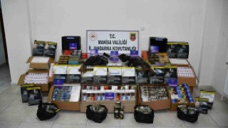 Manisa jandarmasından 5 ilde eş zamanlı operasyon: 57 gözaltı