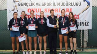 Manisada yapılan Okul Sporları Tenis Türkiye Şampiyonası sona erdi