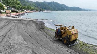 Mavi Bayraklı Sevgi ve Barış Plajı temizlendi