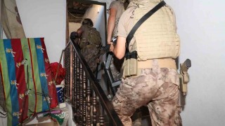 Mersinde torbacılara şafak operasyonu: 37 gözaltı