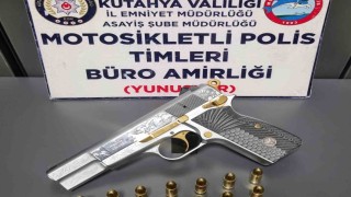 Mesken bulundurma ruhsatlı tabancasını taşırken Yunus Timlerine yakalandı