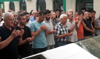 Metruk evdeki göçükte ölen 15 yaşındaki Ömer Faruk toprağa verildi