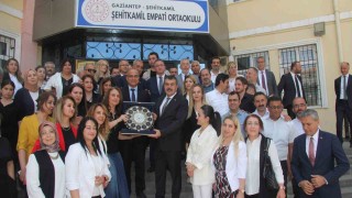 Milli Eğitim Bakanı Tekin, Gaziantepte öğrencilerle buluştu