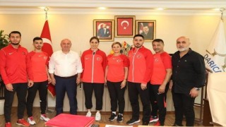 Milli sporcu Eray Şamdan Polonyada yapılacak 3. Avrupa Oyunlarına hazırlanıyor