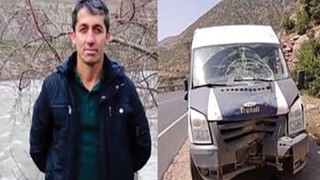 Minibüsle motosiklet çarpıştı: 1 ölü