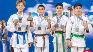 Minik judocular ilk kez katıldıkları şampiyonadan 7 madalya ile döndü