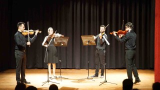 Moni Keman Dörtlüsü verdiği konserle kulakların pasını sildi