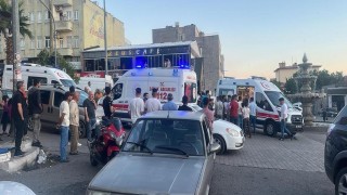 Motosiklet ile otomobil çarpıştı: 2 yaralı