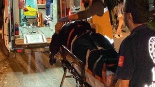 Motosiklet otomobile çarptı: 1 yaralı