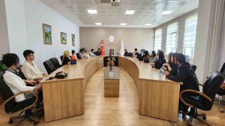 Müdür Başyiğit, psikososyal müdahale programına katkı veren öğretmenlerle bir araya geldi