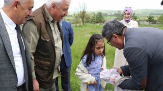 Öğrenciler hiç görmedikleri böcekleri aparatlarla topladı