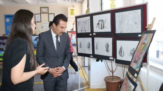 Öğrenciler yıl sonu sergisi açtı