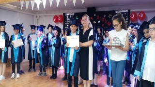 Öğrencilerin mezuniyet coşkusu