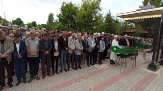 Oğulları tarafından öldürülen anne ve baba son yolculuğuna uğurlandı