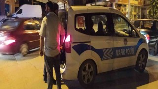 Otomobile çarpan motosikletin sürücü yaralandı