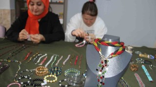 Özel öğrenciler hem üretiyor hem de gelir elde ediyor