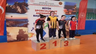 Özel sporcular Masa Tenisi Türkiye Şampiyonu Kdz. Ereğliden