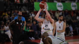 Peyton Aldridge, bir sezon daha Petkimsporda