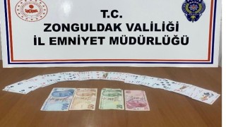 Polis uygulamasında uyuşturucu ele geçirildi, 4 kişi yakalandı