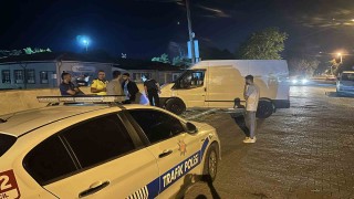 Polisten kaçmaya çalışan şüpheli duvara çarptı