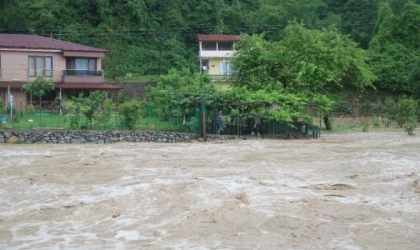 Prof. Dr. Aydemir’den sel sonrası su kullanımı uyarısı