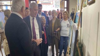 Ressamlar sergi açtı