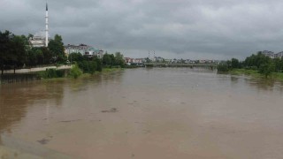 Sağanak, Yeşilırmak Nehrinin debisini yükseltti
