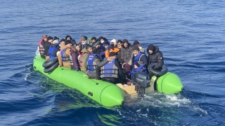 Sahil Güvenlik, ilk 5 ayda Çanakkale açıklarında 953 kaçak göçmen yakaladı