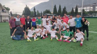 Salihli Belediyespor U17de şampiyon