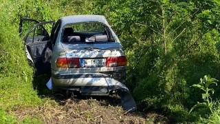 Samsunda otomobil yoldan çıktı: 3 yaralı