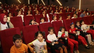 Şanlıurfada öğrenciler Mavi Bisikleti izledi