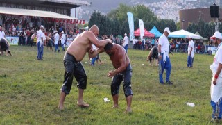 Sekapark Yağlı Güreşlerinde son 16 turu başpehlivanları belli oldu