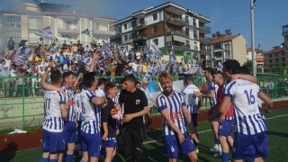 Selendi Belediyespor 31 yıl sonra ilk şampiyonluğunu yaşadı