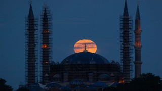 Selimiyede dolunay manzarası mest etti