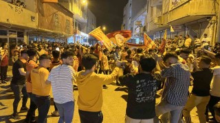 Silopide Galatasaray taraftarları şampiyonluğu yöresel halay eşliğinde kutladı