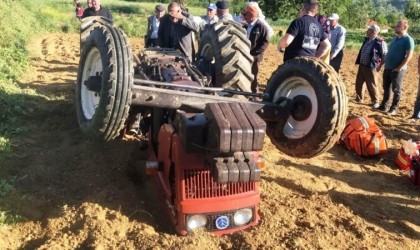 Simavda devrilen traktörün altında kalan çiftçi hayatını kaybetti