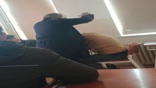 Sınıfta öğrencisini darp eden öğretmen: Kendi elime vurdum