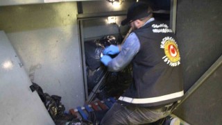 Sırbistandan ülkeye giriş yapan yolcu otobüsünde 1 milyon liralık yakalama