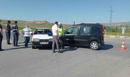 Sivasta iki farklı kaza: 6 yaralı