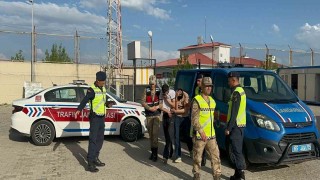 Şüphe üzerine durduran araç çalıntı çıktı