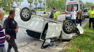 Takla atan otomobilden burnu bile kanamadan çıktı