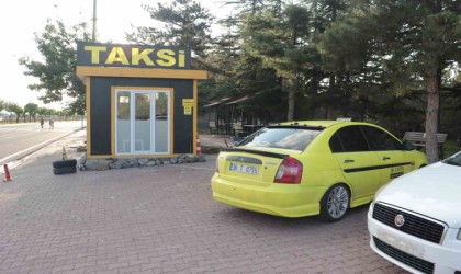 Taksicilerin yolcu kavgası kanlı bitti: 1 ölü