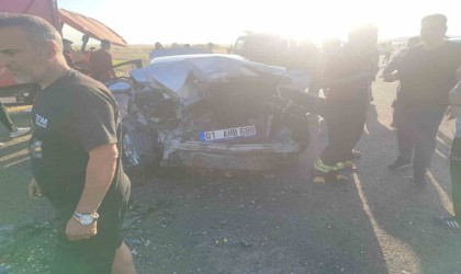 Tali yoldan çıkan traktör ile otomobil çarpıştı: 1i çocuk 5 yaralı